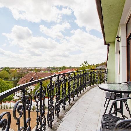 Rya Residence Oradea Buitenkant foto