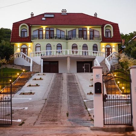 Rya Residence Oradea Buitenkant foto