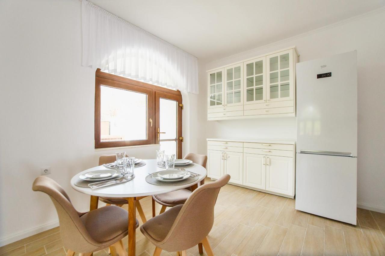 Rya Residence Oradea Buitenkant foto