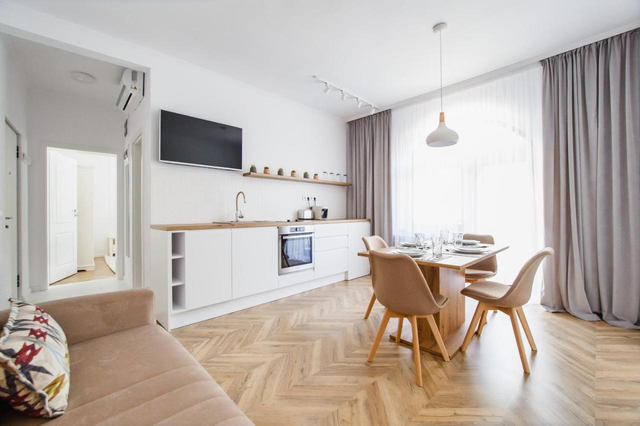 Rya Residence Oradea Buitenkant foto